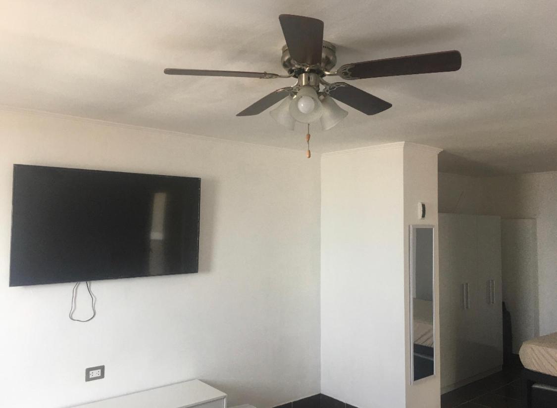 Comfortable Spacious With Private Bath And Terrace Overlooking The Ocean Close To The Airport Inside A Duplex *