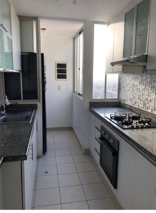 Comfortable Spacious With Private Bath And Terrace Overlooking The Ocean Close To The Airport Inside A Duplex * Lima